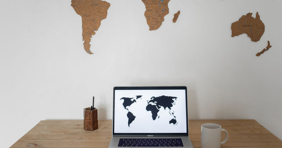 responsable de marketing planificando el SEO internacional de una web multilingüe en varios mercados europeos
