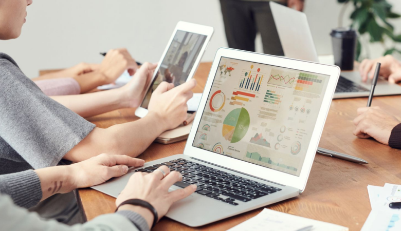 Publicidad en ChatGPT para empresas: ¿probarla ya? Piloto de seis semanas